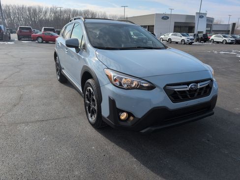 Used 2021 Subaru Crosstrek 2.0i Premium image 7