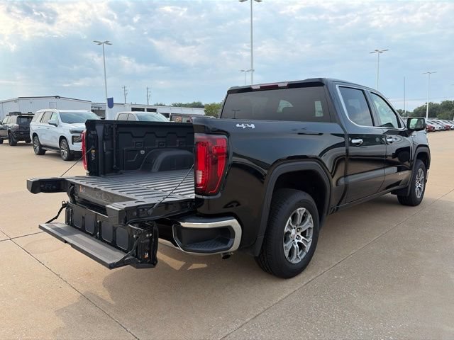 Used 2024 GMC Sierra 1500 SLT AWD/4WD image 5