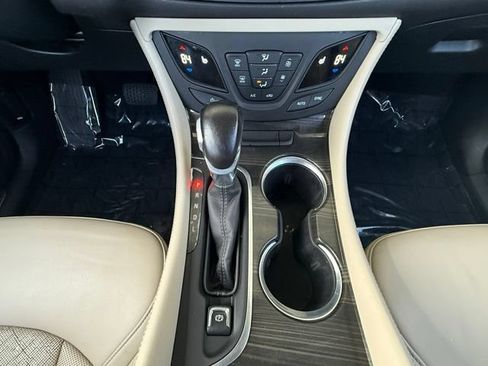 Used 2020 Buick Envision Essence w/ Experience Buick Package FWD image 25