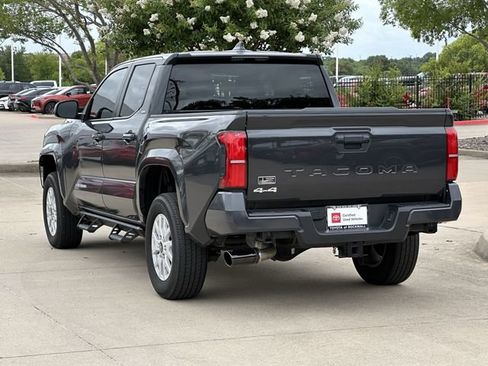 Certified 2025 Toyota Tacoma SR5 AWD/4WD image 3