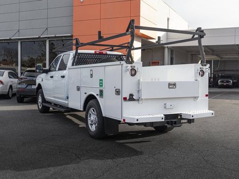 Used 2024 RAM 3500 4x4 Crew Cab image 16