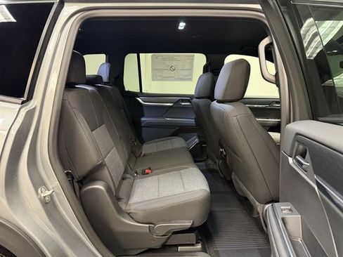 New 2026 GMC Acadia Elevation w/ LPO, Floor Liner Package AWD/4WD image 18