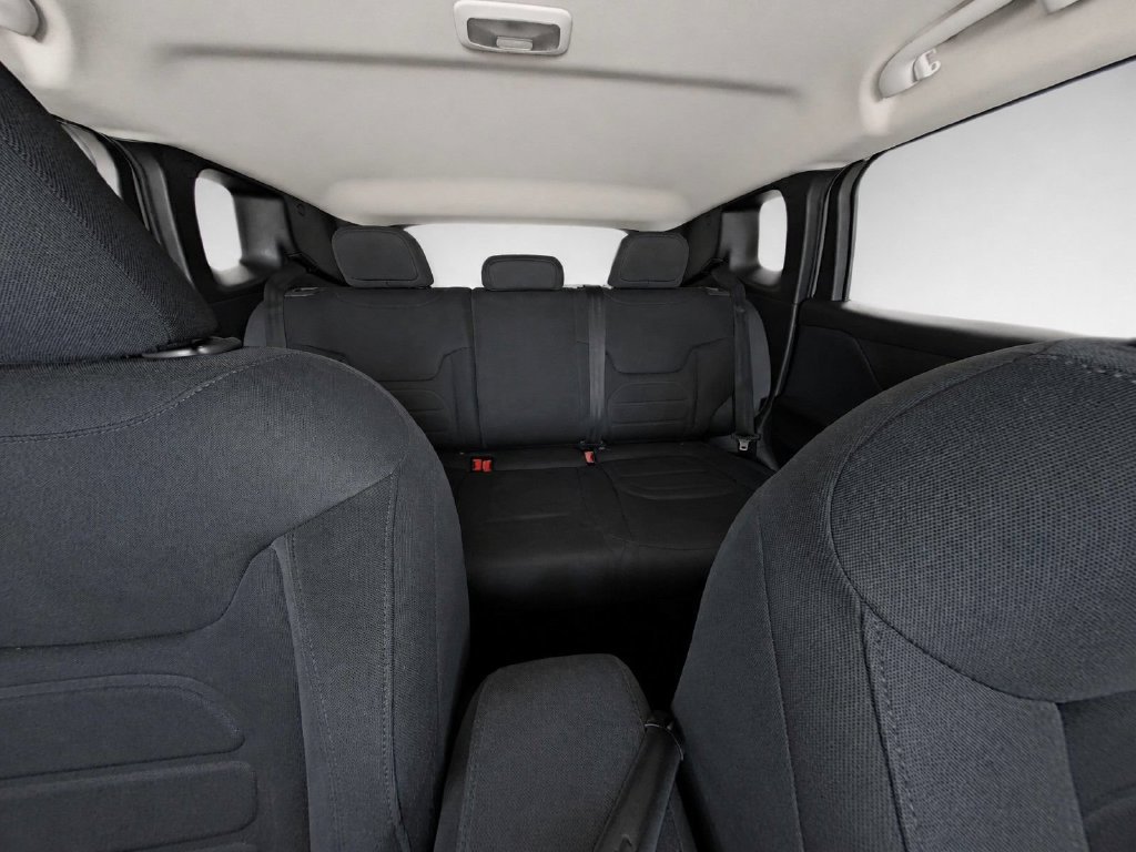 Used 2019 Jeep Renegade Latitude AWD/4WD image 23