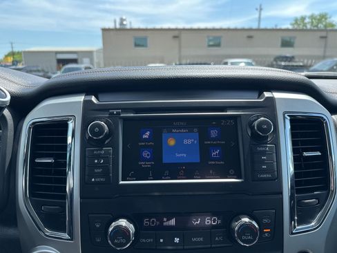 Used 2019 Nissan Titan SL w/ Off-Road Package AWD/4WD image 51