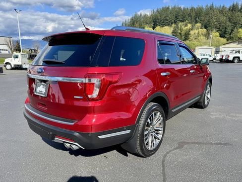 Used 2018 Ford Explorer Platinum AWD/4WD image 4