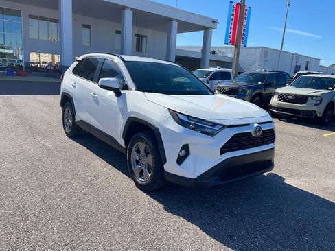 Used 2024 Toyota RAV4 XLE image 4