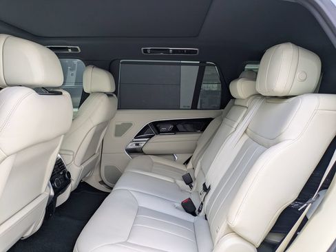 Certified 2025 Land Rover Range Rover Long Wheelbase SE AWD/4WD image 16