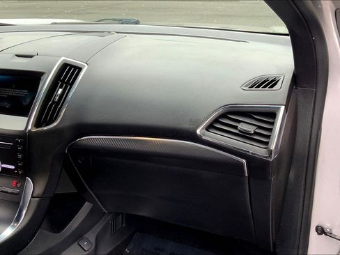 Used 2019 Ford Edge ST w/ Cold Weather Package image 17