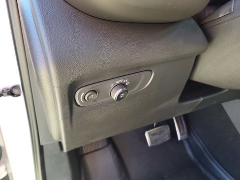 Used 2023 Buick Envision Essence w/ Sport Touring Package image 17