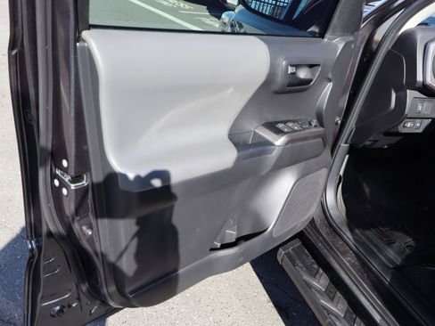 Used 2023 Toyota Tacoma SR5 image 17