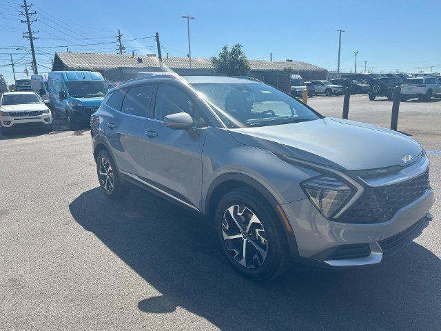 Used 2025 Kia Sportage EX AWD/4WD image 12