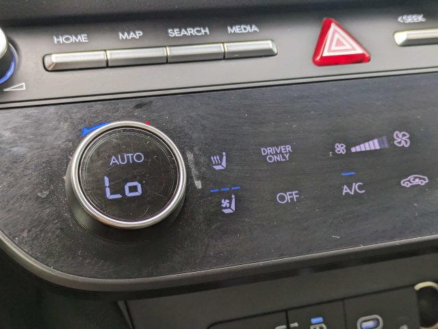 Used 2025 Hyundai Sonata Limited FWD image 32