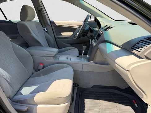 Used 2011 Toyota Camry LE FWD image 15