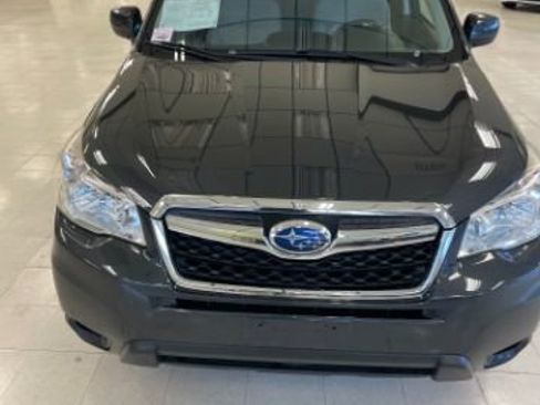 Used 2016 Subaru Forester 2.5i Premium w/ All-Weather Package AWD/4WD image 2