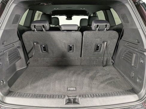 Certified 2025 GMC Acadia Elevation w/ Elevation Premium Package image 11