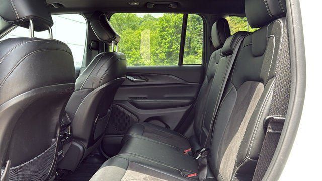 Used 2023 Jeep Grand Cherokee Altitude AWD/4WD image 27