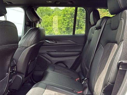 Certified 2023 Jeep Grand Cherokee Altitude AWD/4WD image 27