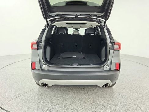 Used 2023 Ford Escape Platinum w/ Premium Technology Package image 31