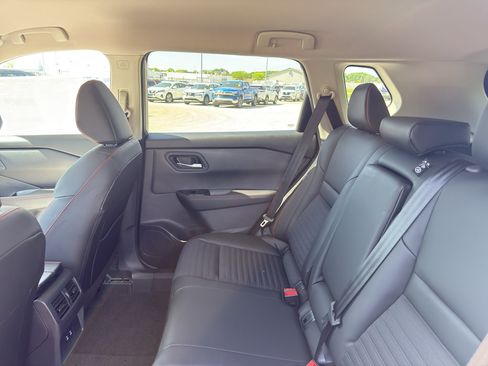 New 2026 Nissan Rogue SV w/ Rock Creek Premium Package AWD/4WD image 32