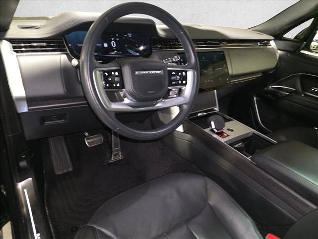 Used 2025 Land Rover Range Rover Long Wheelbase SE AWD/4WD image 18