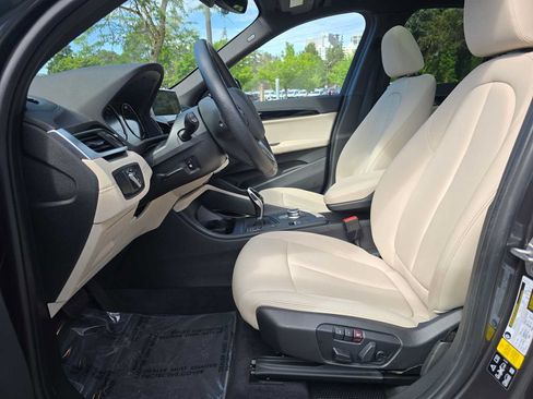 Used 2021 BMW X1 xDrive28i w/ Convenience Package AWD/4WD image 19