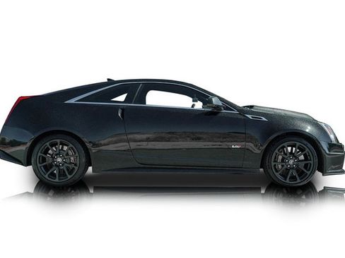 Used 2011 Cadillac CTS V RWD image 2