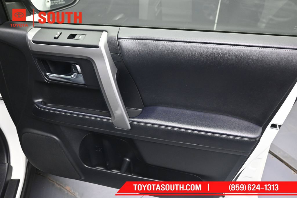 Used 2023 Toyota 4Runner SR5 Premium w/ Moonroof Package RWD image 32