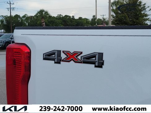 Used 2025 Ford F250 XL AWD/4WD image 11