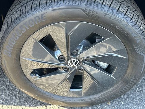 New 2026 Volkswagen Taos S FWD image 6