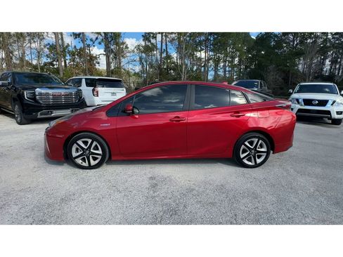 Used 2017 Toyota Prius Three Touring image 5