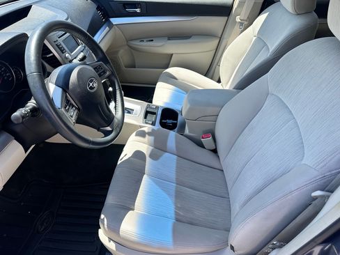 Used 2014 Subaru Outback 2.5i Premium AWD/4WD image 5