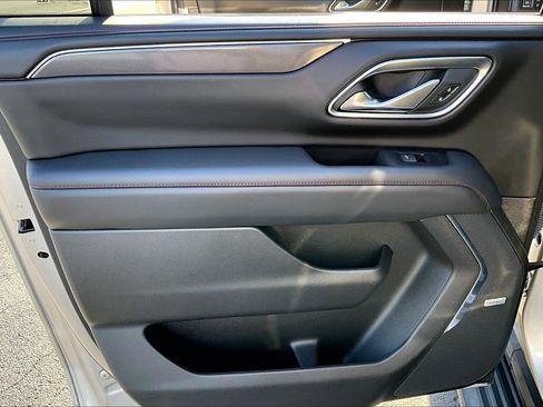 Used 2023 Chevrolet Suburban RST image 11