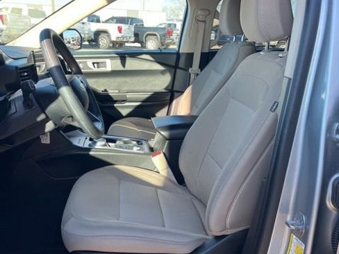 Used 2022 Ford Explorer 4WD w/ Class IV Trailer Tow Package image 26