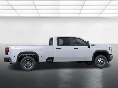 New 2026 GMC Sierra 3500 Pro w/ 1SA Pro Safety Plus Package AWD/4WD image 5