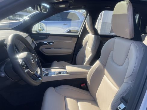 New 2026 Volvo XC90 T8 Ultra w/ Protection Package Premier image 15