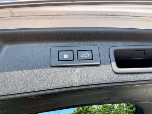 Used 2021 Subaru Forester Limited AWD/4WD image 36
