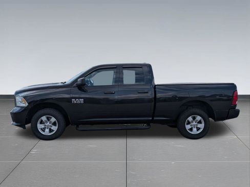 Used 2017 RAM 1500 Express AWD/4WD image 2