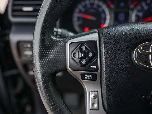 Used 2018 Toyota 4Runner SR5 Premium image 14