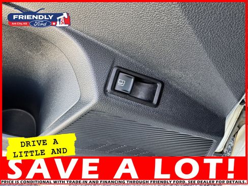 Used 2023 Volkswagen Taos SE image 21