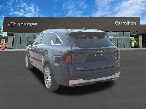 Used 2025 Kia Sorento S w/ Panoramic Sunroof Package FWD image 7