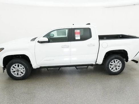 New 2026 Toyota Tacoma SR5 image 3