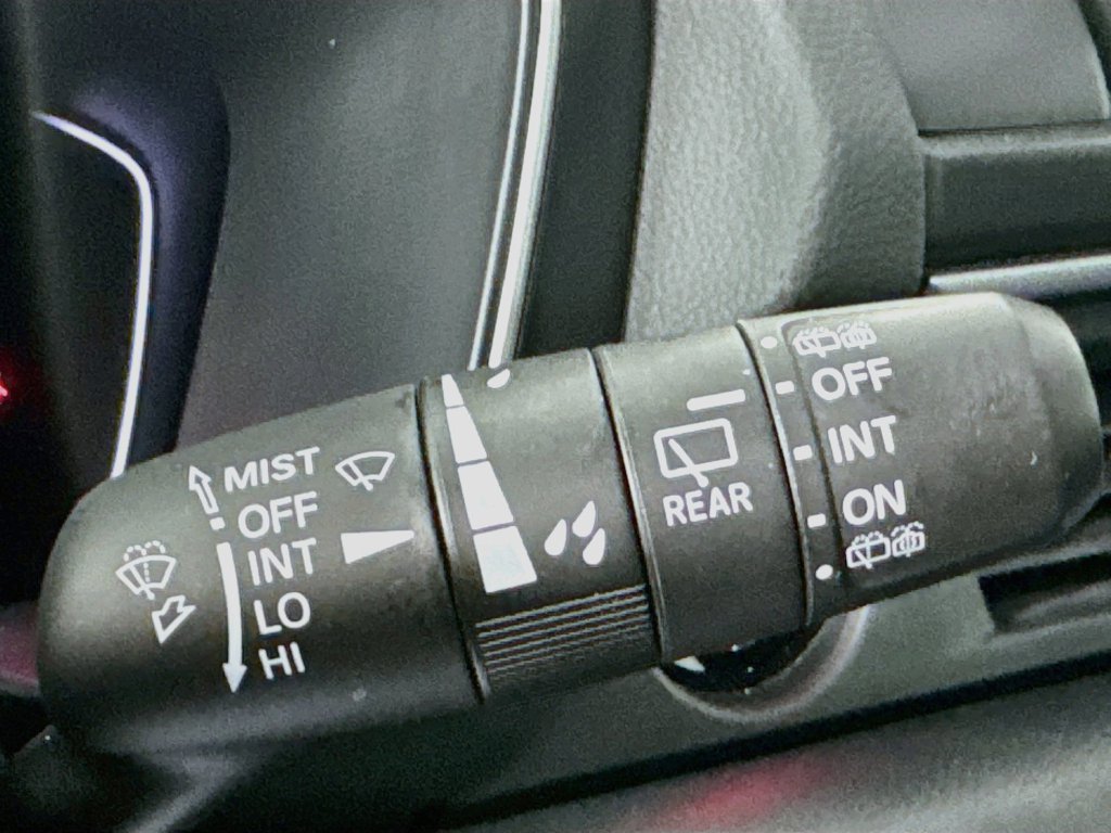 Used 2025 Honda Pilot Sport image 16