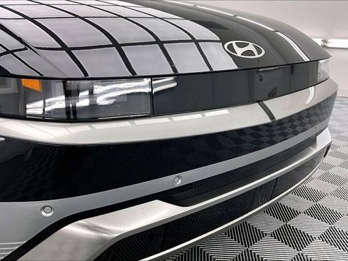 Used 2025 Hyundai Ioniq 5 Limited image 28