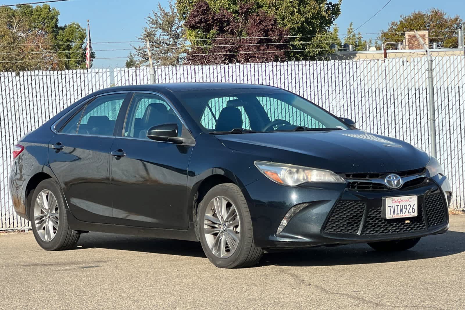 Used 2016 Toyota Camry SE FWD image 7