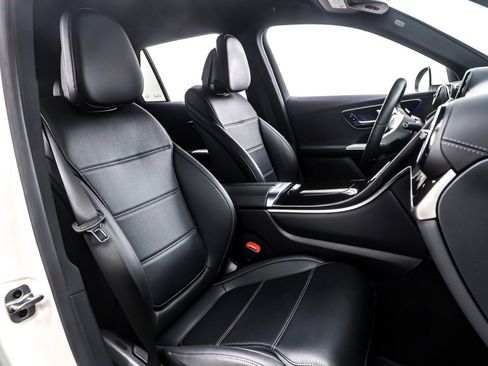 Certified 2025 Mercedes-Benz GLC 300 image 9