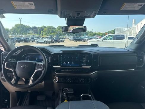Used 2023 Chevrolet Silverado 1500 LT Trail Boss w/ Convenience Package II AWD/4WD image 24