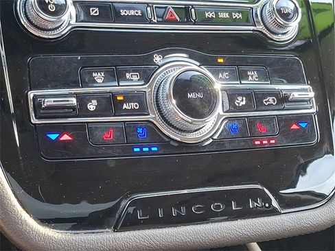 Used 2022 Lincoln Corsair Reserve w/ Elements Package image 17