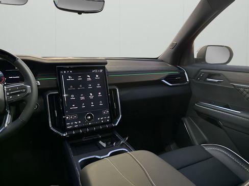 New 2026 GMC Acadia Denali w/ Super Cruise Package image 24