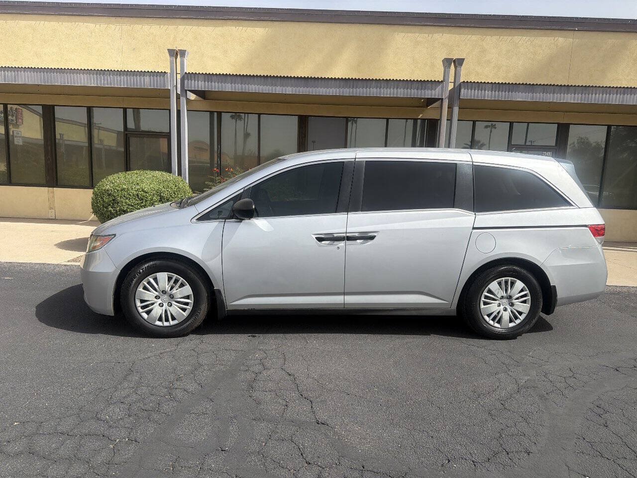 Used 2014 Honda Odyssey LX image 4