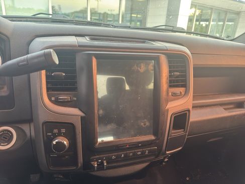 Used 2017 RAM 2500 Tradesman w/ Chrome Appearance Group image 6